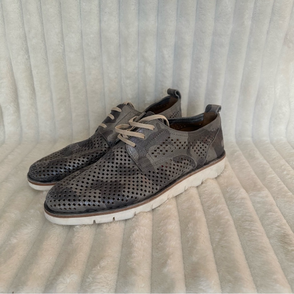 Trask Camo Perforated Leather Oxford Sneakers Gray Lace Up Shoes Size 8.5